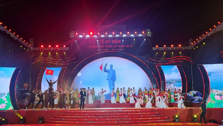 Chương trình Nghệ thuật đặc sắc tại Lễ kỷ niệm 30 Ngày thành lập huyện Cô Tô.