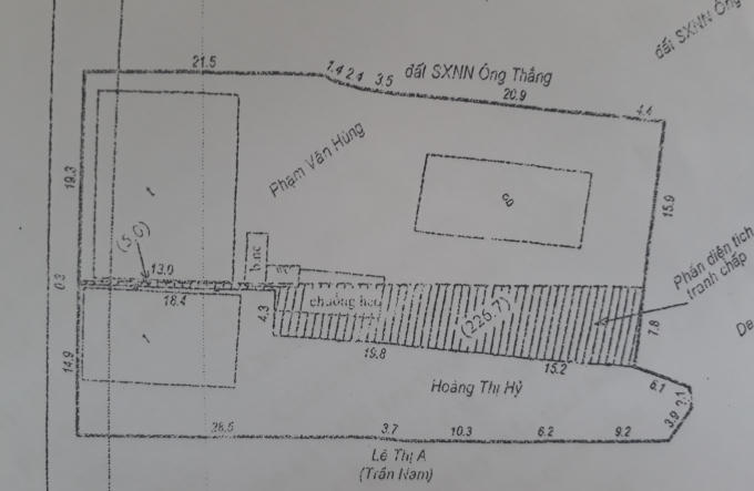 Đất của gia đình bà Hỷ đã được cấp GCN từ năm 1996, Chủ tịch UBND huyện Lạc Dương “dễ dàng” giao cho ông Bê (phần gạch chéo- PV).