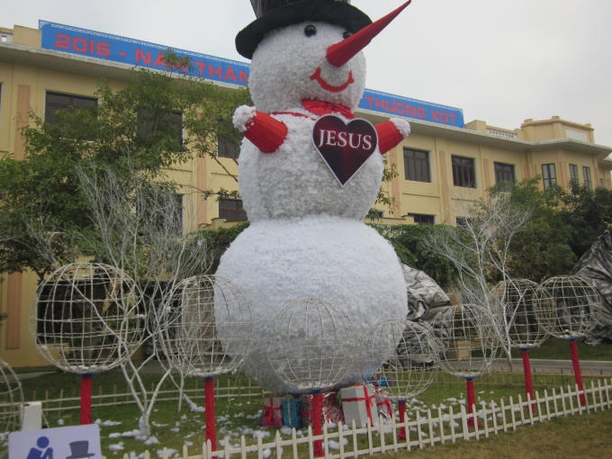 Noel đã về trên khắp muôn nơi.