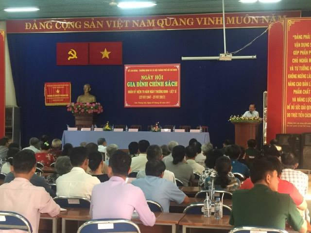 Giám đốc Sở Lao động- Thương binh- Xã hội TP HCM trả lời trực tiếp khúc mắc của dân về chế độ cho người chính sách.