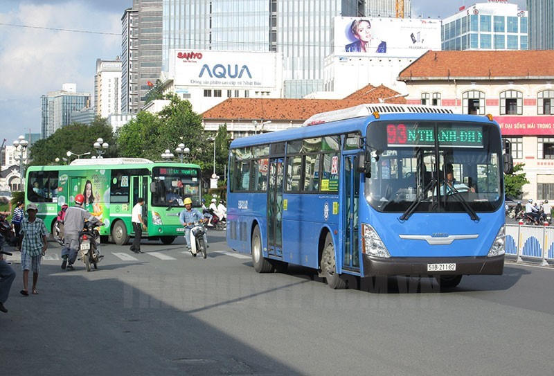 Xe buýt hoạt động trên địa bàn TP HCM.