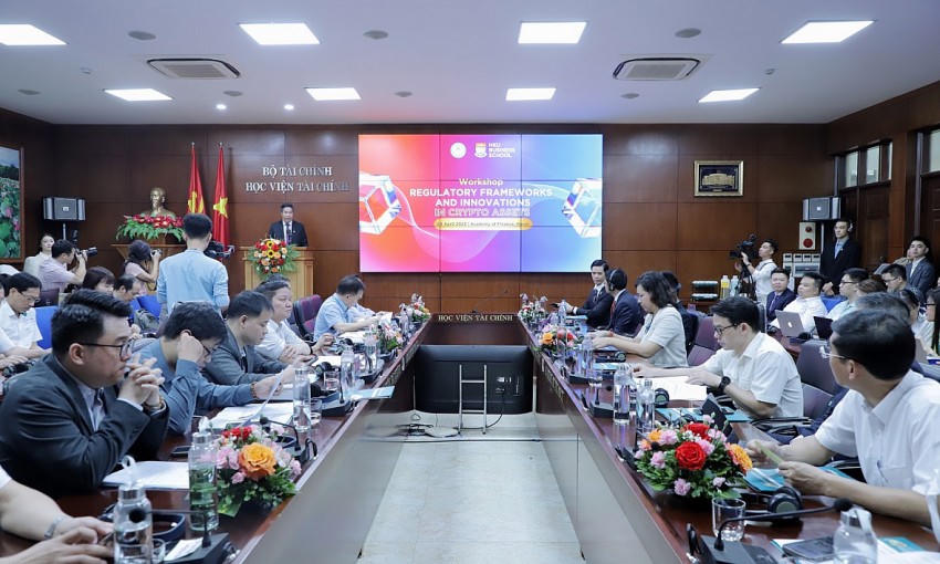 Tọa đàm “Khung pháp lý và những đổi mới trong quản lý tài sản mã hóa”.