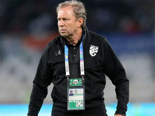 HLV Milovan Rajevac bị sa thải sau trận thua đáng thất vọng trước Ấn Độ.