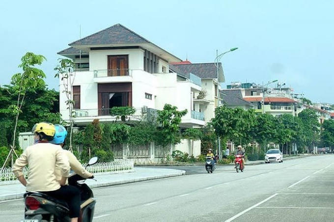 Khu biệt thự của quan chức tỉnh Lào Cai. Ảnh: Hồng Vĩnh.