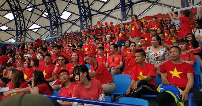 Người hâm mộ luôn tin vào đội tuyển. (Ảnh: Mạnh Thắng)