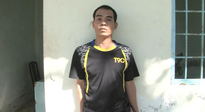 Đối tượng Huỳnh Công Hồng tại cơ quan công an. (Ảnh: Anh Tuấn)