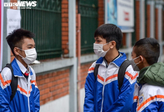 z31651737353286b292583e2a9930a01f1eeb93eb23e64-07180303