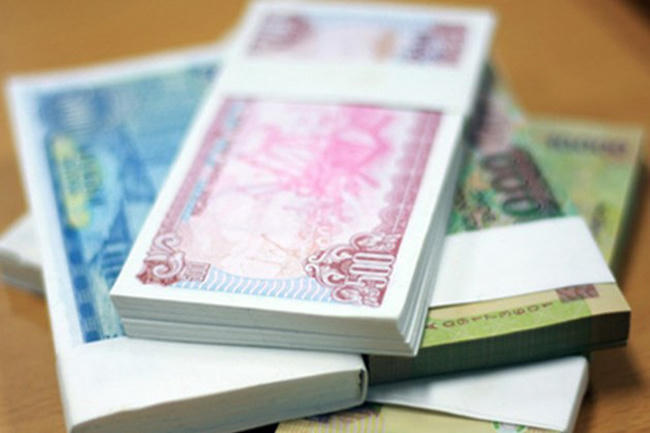 Phí đổi tiền mệnh giá 500 đồng lên tới 400%.