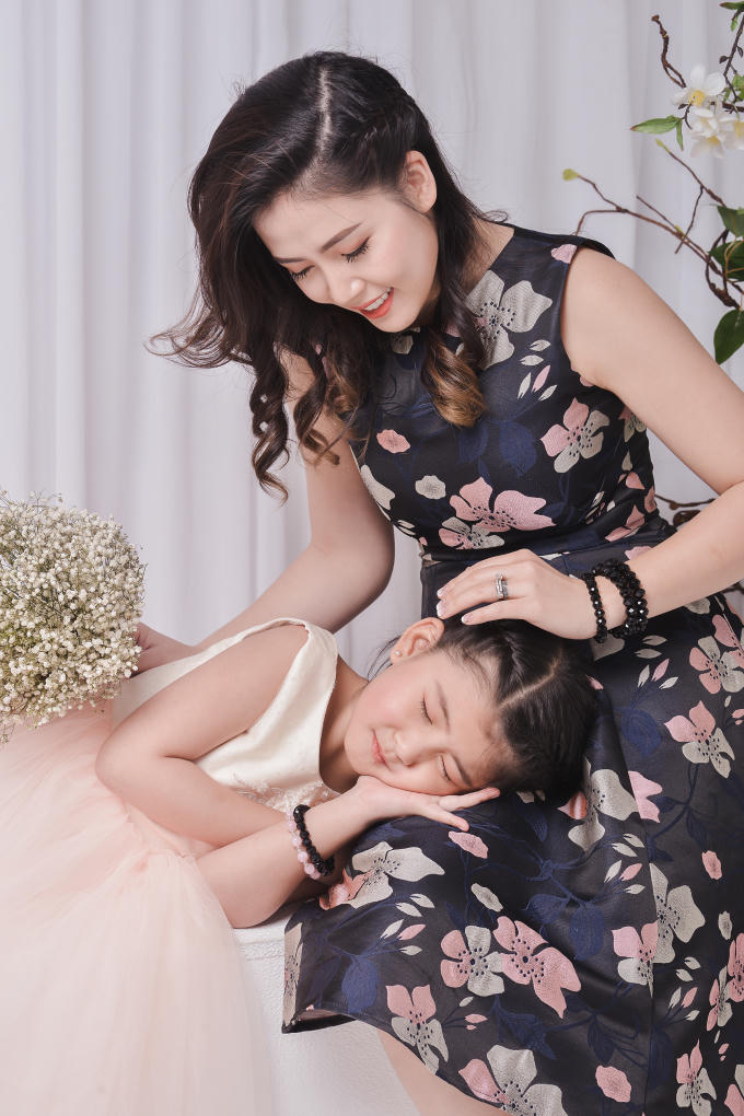 Ngọc Hiền viên mãn bên chồng và hai con