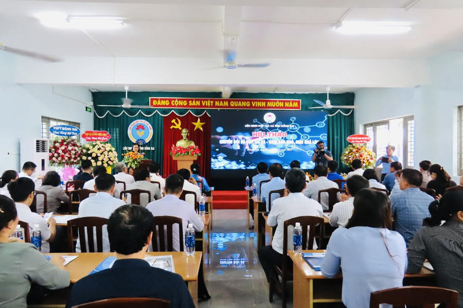 Hội thảo “Chuyển đổi số Hợp tác xã “ chuyển đổi nhỏ - hiệu quả lớn”.