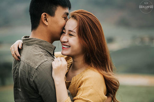 Cô nàng chia sẻ: “Dù lệch múi giờ nhưng anh ấy luôn cố gắng dậy sớm để có thể được gặp nhau qua màn hình điện thoại. Yêu xa mới thấy cả hai thật mạnh mẽ và dũng cảm biết bao”.