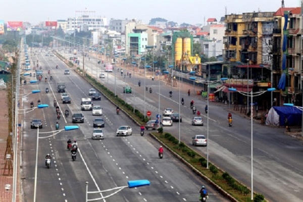 Dự án có điểm đầu nối với đường Võ Chí Công. Đường vành đai 2 là tuyến giao thông đường bộ nội đô khép kín của Hà Nội có tổng chiều dài 43,6 km. Đường chạy qua các điểm khống chế: Vĩnh Tuy - Minh Khai - Đại La - Ngã Tư Vọng - đường Trường Chinh - Ngã Tư Sở - đường Láng - Cầu Giấy - Bưởi - Nhật Tân - Vĩnh Ngọc - Đông Hội - cầu chui Gia Lâm - khu công nghiệp Hanel - Vĩnh Tuy. Hai cầu vượt sông Hồng trên đường vành đai 2 là cầu Vĩnh Tuy và cầu Nhật Tân, một cầu vượt sông Đuống là cầu Đông Trù.