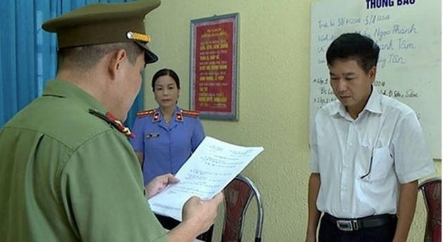 Vụ gian lận điểm thi tại Sơn La: 8 bị can bị truy tố về các tội danh gì?