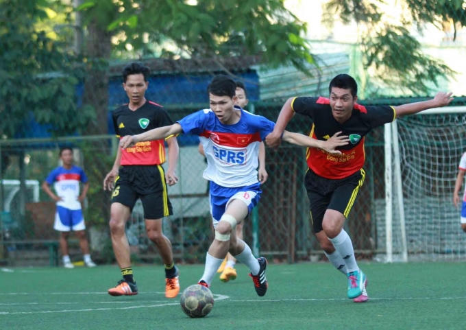 Bám đuổi quyết liệt...