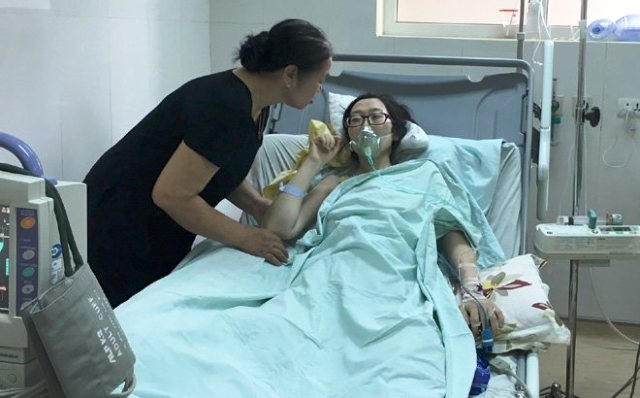 Thiếu úy Đậu Thị Huyền Trâm những ngày còn điều trị tại bệnh viện K Trung ương.