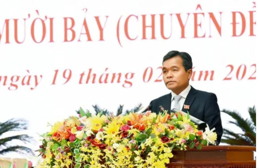 Ông Hồ Văn Niên-Ủy viên Ban Chấp hành Trung ương Đảng, Bí thư Tỉnh ủy, Chủ tịch HĐND tỉnh phát biểu tại kỳ họp. Ảnh: Báo Gia Lai