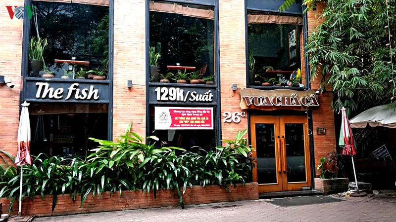 hinh anh hiem gap tai cac quan nhau nuc tieng o ha noi mua dich covid-19 hinh 19