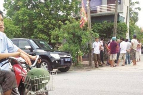 Khu vực trước Miếu Thần là hiện trường vụ trọng án. Ảnh: Báo Giao thông.