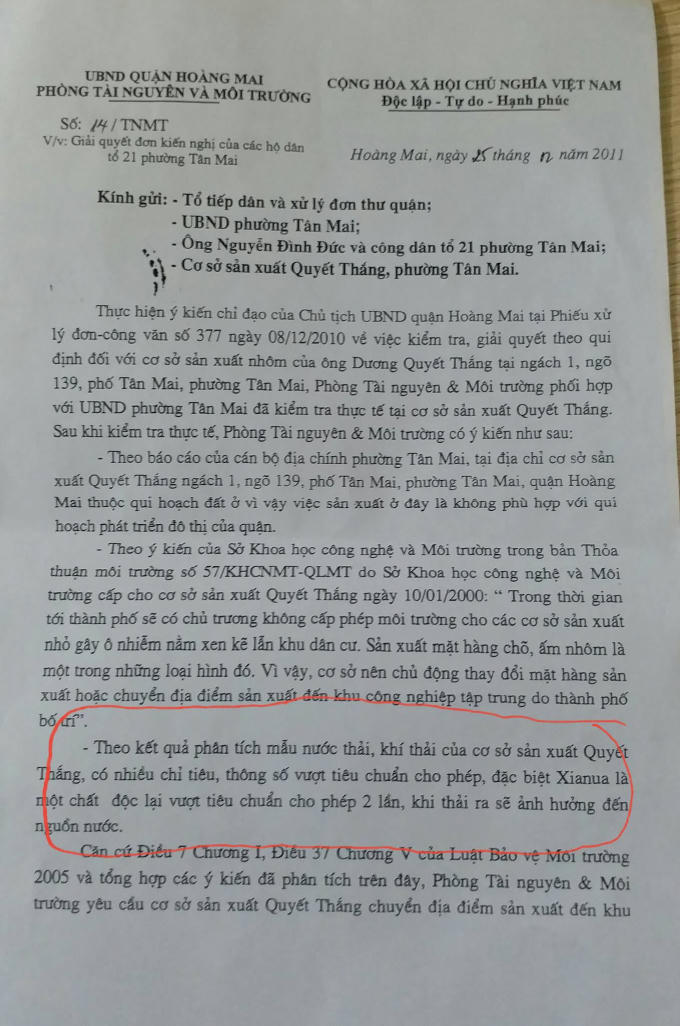 Công văn của phòng Tài nguyên và Môi trường quận Hoàng Mai chỉ rõ mẫu nước thải, khí thải của cơ sở sản xuất Quyết Thắng có nhiều chỉ tiêu, thông số vượt tiêu chuẩn cho phép, đặc biệt Xianua là một chất độc hại vượt tiêu chuẩn cho phép 2 lần.