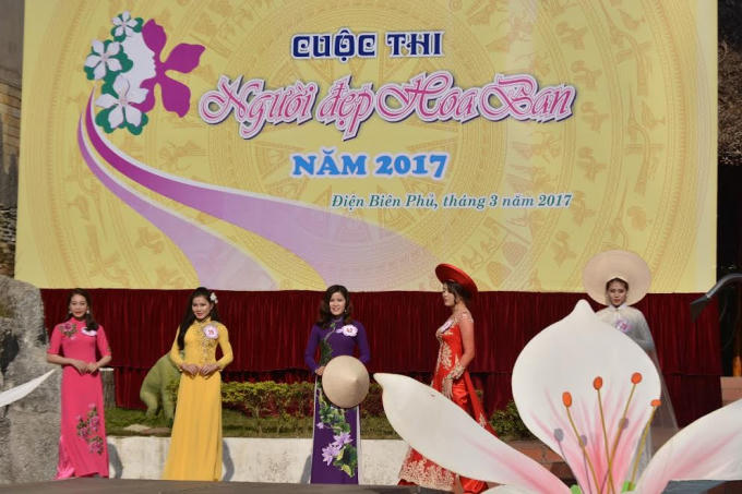 Cuộc thi có nhiều phần thi hấp dẫn như trình diễn trang phục truyền thống các dân tộc Tây Bắc, trang phục tự chọn...