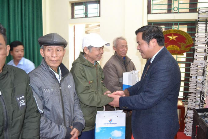 “Hãy đối xử với người khác theo cách họ đối xử với mình” là câu nói mà Chủ tịch HĐQT BVĐK Hùng Vương rất tâm đắc.