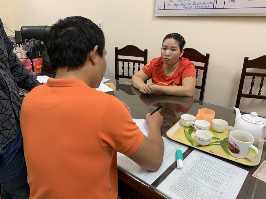 Đối tượng Võ Thị Hạnh tại cơ quan Công an.