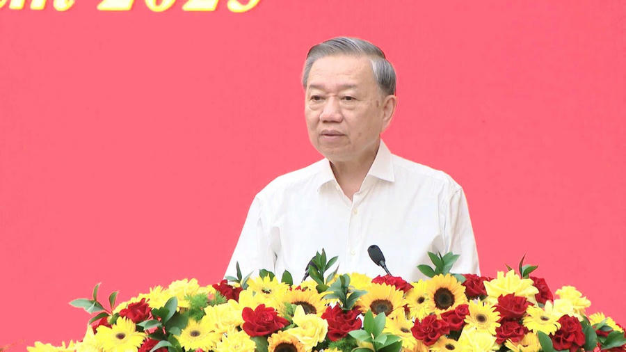 Tổng Bí thư Tô Lâm phát biểu tại buổi làm việc với Ban Thường vụ Tỉnh ủy Kiên Giang và Thường trực Tỉnh ủy An Giang sáng 4/6