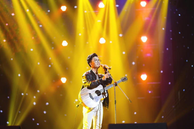 The Voice 2018: Cô gái triệu view - Trần Ngọc Ánh khiến khán giả say đắm với