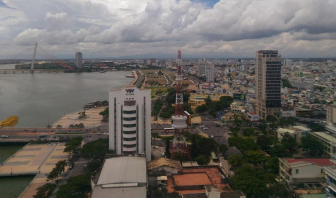 Khu vực dự án khu dịch vụ du lịch nhà hàng - cà phê - bar và bến du thuyền phía Tây cầu Rồng nằm cạnh VTV 8. Ảnh: PLO