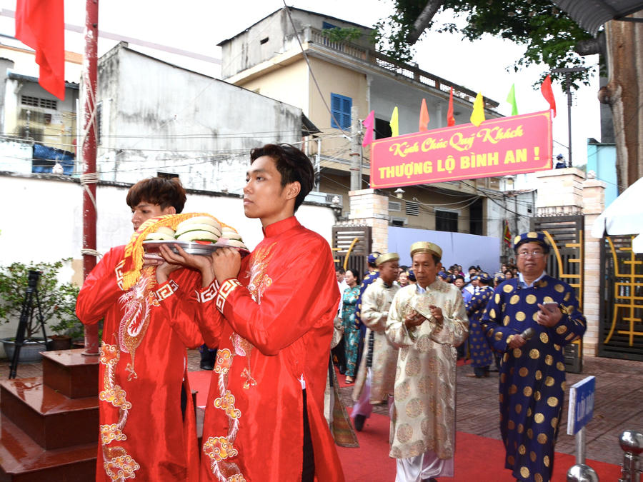 Nghi thức dâng lễ vật cúng các Vua Hùng tại Đền thờ Hùng Vương - Mẫu Cửu Thiên (12 Bạch Đằng, phường 5, TP.Vũng Tàu) được tổ chức vào dịp Lễ giỗ Tổ Hùng Vương hằng năm (Ảnh: B.BRVT)