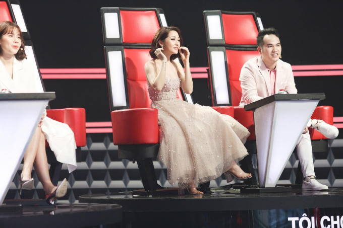 Xuất hiện c&ocirc; b&eacute;