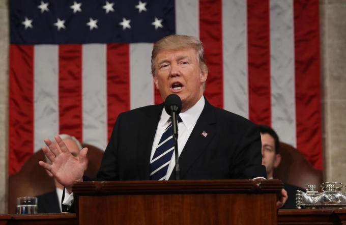 ""Hãy tin vào chính mình, tin vào tương lai và tin vào nước Mỹ một lần nữa", Tổng thống Trump nói.