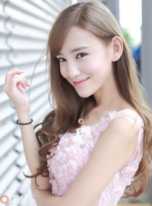 Lý Ngọc Khiết đẹp ở mọi góc nhìn. Ảnh: internet.