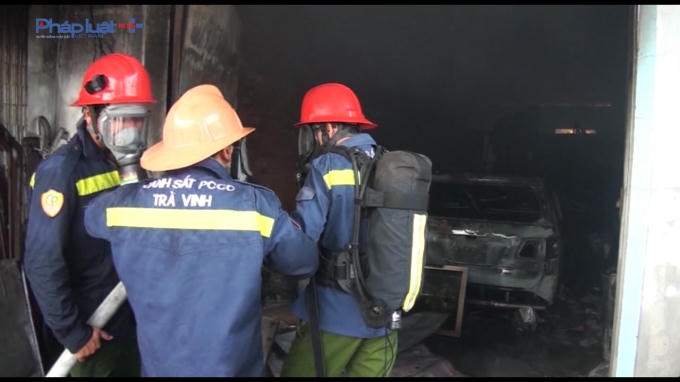 Tr&agrave; Vinh: Ch&aacute;y 2 căn nh&agrave; thiệt hại gần 2 tỷ đồng