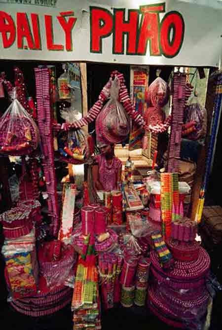 Một thời, Nam Ô phồn thịnh nhưng cũng nhiều mất mát vì pháo (Ảnh minh hoạ, nguồn: Internet)