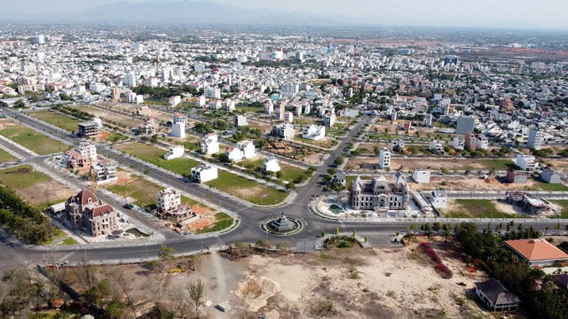 Cận cảnh sân golf Phan Thiết chuyển đổi sang khu đô thị đang bị kiểm tra