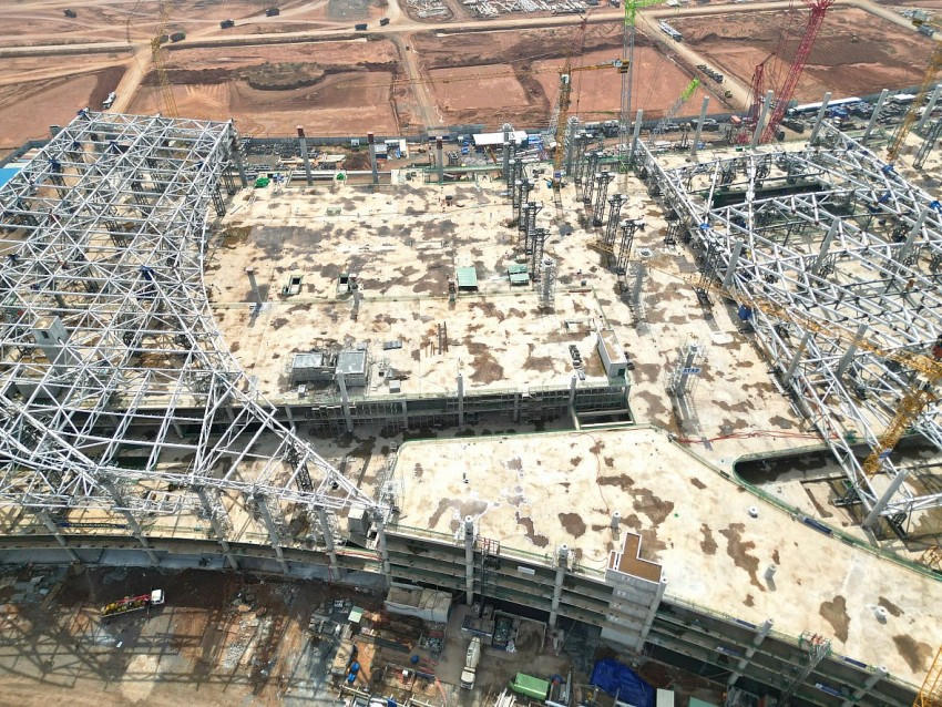 Lắp kết cấu thép mái sân bay Long Thành.