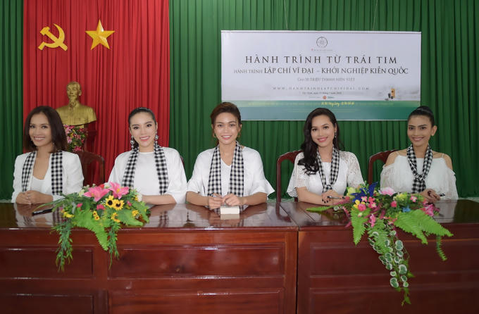 5 mỹ nhân Việt xinh đẹp nổi bật trong vòng vây các chiến sĩ Tây Ninh