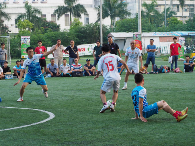 Vượt qua Tiền Phong, b&aacute;o Ph&aacute;p luật Việt Nam v&agrave;o chung kết Press Cup 2017