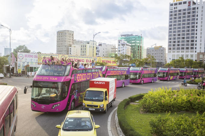 Coco City Tour lăn bánh trên các cung đường tuyệt đẹp của Thành phố Đà Nẵng.