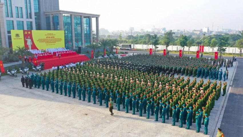 Lễ ra quân trấn áp tội phạm, đảm bảo an ninh trật tự địa phương.
