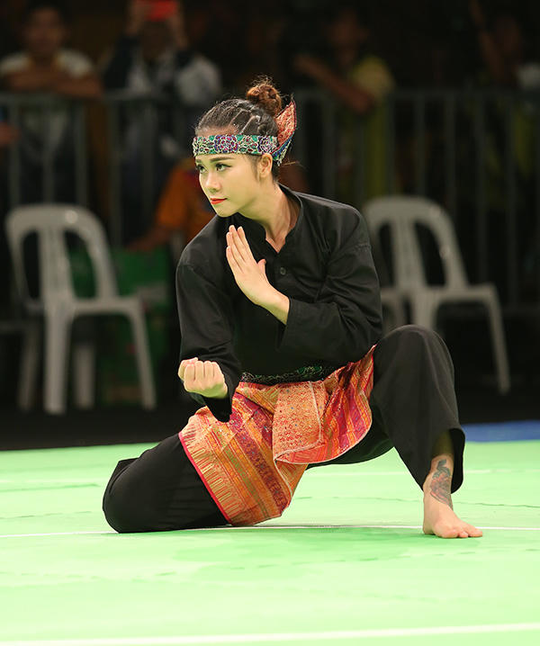 Cận cảnh nhan sắc của hoa kh&ocirc;i Pencak Silat Việt Nam
