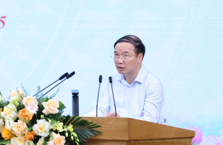 Lãnh đạo Hiệp hội Doanh nghiệp tỉnh phát biểu ý kiến tại hội nghị.