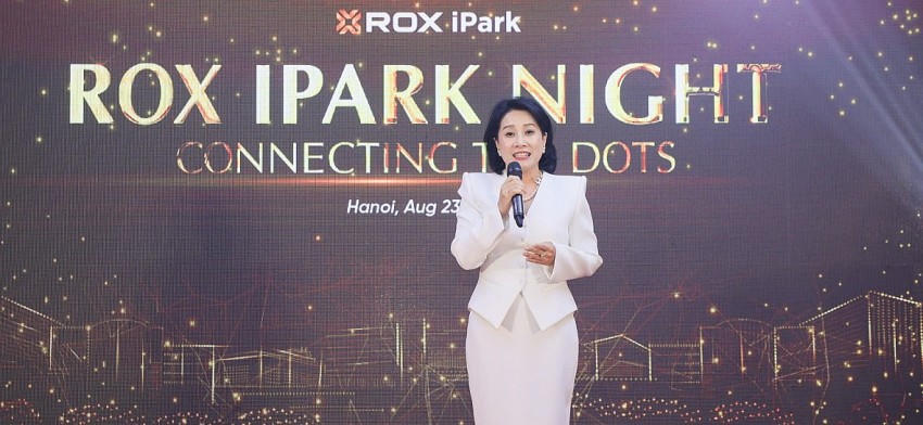 Bà Thủy giới thiệu ROX iP.