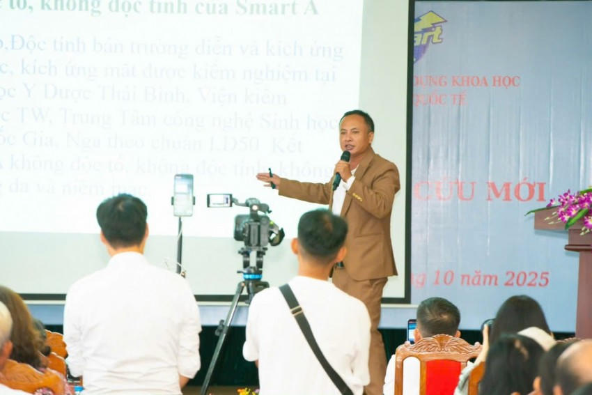 Ông Hà Văn Nam – Tổng Giám đốc Công ty TNHH Ứng dụng Khoa học Công nghệ Quốc tế chia sẻ tại Hội thảo.