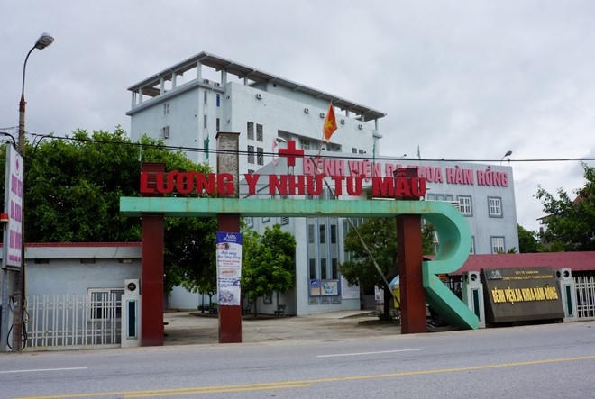 Bệnh viện Đa khoa Hàm Rồng bị Sở Y tế xử phạt vì khám chữa bệnh từ thiện không xin phép.