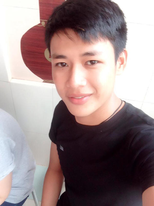 Đời thường của Hot boy tr&agrave; sữa, Tấn Lộc to&agrave;n