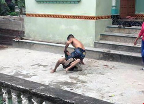 Sốc: Con sát hại bố đẻ, người nhà khai báo tử vong do tai nạn giao thông