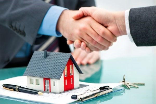 Quy định mới về mức lệ phí cấp Chứng chỉ hành nghề môi giới bất động sản. (Ảnh minh họa)