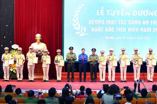 Các cá nhân tiêu biểu được vinh danh.